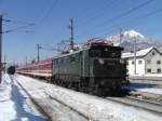 br-1670 22.02.2003, 1670.09 mit Reiseb�ro-Sonderzug abfahrbereit im Bahnhof St.Johann in Tirol