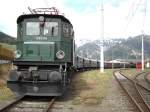 17.04.2009, die 1245.04 wartet mit den Giselawagen auf den nächsten ... 17.04.2009, die 1245.04 wartet mit den Giselawagen auf den nächsten ...