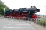 52 8056-5 steht als Sockellok im Bahnhof Bautzen.(27.07.2007)  ...