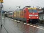 101 037 in Schwerin Hbf   ...