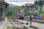 R5233 aus Solothurn trifft mit einem RABe 526 der BLS ...