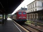 BR 140 mit Zugen BR 140 542 f�hrt durch den Bahnhof Altenburg 8/2008