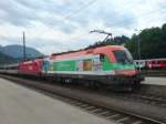 1x16-werbeloks Erstbesuch in Tirol.Alles gl�nzt noch.1116-007.4 mit 'Transalpin' nach Wien am 21.5. in Kufstein.Zum Gl�ck hing sie vorne.