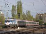 br-1116-vor-personenzugen Noch als Griechenlandlok konnte die 1116 007-4 auf dem Weg nach M�nchen Hbf am Heimeranplatz fotografiert werden