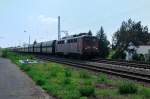 BR 140 mit Zugen So langsam braute sich �ber uns etwas zusammen: 140 784-0 versucht ihren polnischen Falns-Wagen-Ganzzug ins Trockene zu bringen... (Mai 2009).