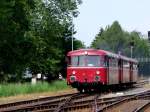 br-795--796--798--db-vt-95--vt98--uerdingerschienenbus Triebwagen der 'PEF' rattert in den fr�hen Morgenstunden als 'Kaiserstadt-Express' seinem Ziel Bad Ischl entgegen; 090521
