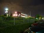 doppelstockwagen Meine erste halbwegs gelungene Nachtaufnahme zeigt den R 2368 Richtung Bernhardsthal in der Bahnhaltestelle Wien Siemensstra�e um 21:53 Uhr. (15 sec belichtet, 21.05.09)