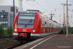 S-Bahn Rhein-Ruhr S2 Ri. Duisburg Hbf (422 043-0) f�hrt am 20. Mai 2009 um 18:27 Uhr in Duisburg Hbf ein