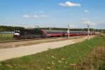 117 014 mit IC 73908 vor Althegnenberg (19.04.2009)  ...