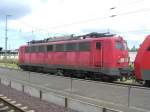 Am 22.05.09 stand die 140 037-3 im Bahnhof von Wismar. ...