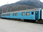 Personenwagen SBB - Bahn�rztlicher Dienst der Bahn unterwegs mit dem Diesnstwagen X 60 85 99-70 302-2 im Bahnhofsareal von Brig am 08.04.2009