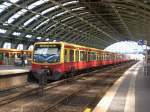 berlin-ostbahnhof S-Bahnlinie 5 nach S-Bahnhof Hoppegarten im Ostbahnhof.