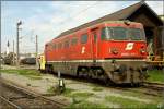 Beim Andampfen in Knittelfeld pr�sentierte sich die ausgemusterte Dieselok 2050 ...