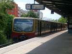 S-Bahn Berlin S-Bahnlinie 45 nach S+U Bahnhof Hermannstra�e im S-Bahnhof Gr�nbergallee. 