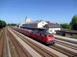 BR 218 mit Zugen 218 405-9 durchf�hrt mit 6B* Wagen als D16267'FILZENEXPRESS' den Bhf. Ried i.I.; 090523