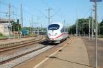br-403-ice-3 Mit gl�nzendem Lack durcheilt ein ICE-3-Doppel am 23.5.2009 den Bahnhof von G�ppingen.