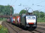 br-189-dispolok Die 'Schwate' 189 097 mit bunten Gz in D�sseldorf-Rath. 23.05.2009.