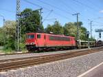 BR 155 Das einzig wirklich Abwechslungsreiche heute waren die unterschiedlichen Loknummern der 155er ;-) Ganze 6 St�ck konnten heute abgelichtet werden. Hier f�hrt gerade 155 107-6 in Richtung Braunschweig, fotografiert kurz hinter Magdeburg Hbf in H�he Platz des 17. Juni/Sachsenring, 23.05.2009