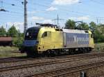 182 571-0 (ES 64 U2-071) boxXpress.de passiert gerade den Haltepunkt ...