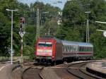 Die 101 077 mit den Kurswagen f�r den IC Rottalerland ...