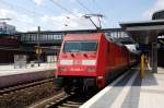 101 098 hat mit ihrem IC am 09.04.09 Berlin Gesundbrunnen ...