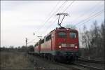 BR 140 mit Zugen 140 873 und eine Schwesterlok bespannen den 52287, Hagen-Vorhalle - Kreuztal, unweit von Hohenlimburg ins Siegerland. (27.03.2009)
