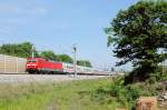 120 135 am 09.05.09 mit einem unbekannten IC in Karlsfeld ... 120 135 am 09.05.09 mit einem unbekannten IC in Karlsfeld ...