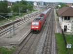 kbs-720-schwarzwaldbahn Die 146 232-4 mit einem RE von Karlsruhe Hbf nach Konstanz bei der Ausfahrt aus dem Donaueschinger Bahnhof am 24.05.09.
