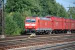 BR 185 mit Zugen BR 185 013-3 vor einem Daimler-Zug in Asperg am 5.08.2008.