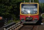 Berlin, 24.05.2009, S3 nach Ostbahnhof erreicht den S-Bahnhof Friedrichshagen  ...
