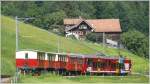 AB RHB Rorschach-Heiden-Bergbahn Alles passt sich hier den H�ngen des Appenzeller Vorderlandes an, die Bahnlinie und auch die Bauernh�user. (25.05.2009)