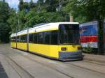 berlin Stra�enbahnlinie M17 am S-Bahnhof Sch�neweide/Sterndamm.