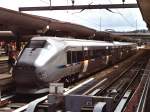 bm-73 BM71 'Flytoget' GM BBM71, GM BBM4, GMB BFM auf Bahnhof Oslo mit Zug nach Lufthavn am 11-7-2000. Bild und scan: Date Jan de Vries.