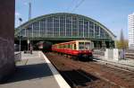 berlin-ostbahnhof Eine S-Bahn der BR 485 f�hrt am 09.04.09 aus dem Ostbahnhof aus.