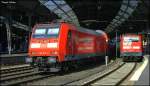 111 159 neben 146 012 beide mit Dosto´s dran.
Aufgenommen am ...