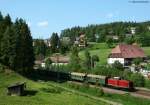 V100 1357 der GES mit dem DPE 31971 (Hausach-Stuttgart Hbf) ...