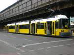 Stra�enbahnlinie M1 nach Rosenthal Nord am S+U Bahnhof Sch�nhauser Allee. ...
