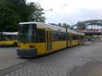 berlin Stra�enbahnlinie M1 nach Mitte Am Kupfergraben am S+U Bahnhof Pankow.