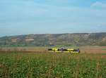 Burgenlandbahn Zwei VT 672 der Burgenlandbahn im Unstruttal zwischen Laucha und Kirchscheidungen; 17.10.2008
