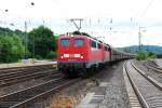 BR 140 mit Zugen Runde2: Diese beiden 140er (Vorne 140 837-6 & dahinter 140 801-2) ziehen am 26.05.2009 einen leeren Kohlenzug von Bielefeld kommend in Richtung Ruhrgebiet. Dieser Zug geh�rt in die Kategorie: 'mehr geht nicht'. Bei 45 Wagen habe ich aufgeh�rt zu z�hlen...