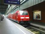 Eine BR 146 steht mit ihrem Dosto Wendezug abfahrbereit im ...