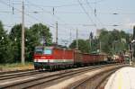 1144 246 + 225 mit einem gemischten G�terzug am 23.05.2009 ...