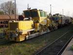 Ein Plasser & Theurer Schotterpflug vom Unternehmen H.F.Wiebe am 29.April ...