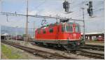 re-4-4-ii-re-420 Ausnahmsweise mal eine gut gepflegte Schweizer Lok in Buchs SG.
Re 4/4 II 11208 (02.05.2009)