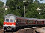 Der RE nach Passau am 23.05.2009 bei der Durchfahrt in ...