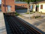 Zwei von der Gr��e unterschiedliche Prellb�cke in Bergen/R�gen.  ...