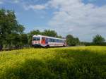 Die 5047 092-1 verl�sst die Bahnhaltestelle Pillichsdorf in Richtung Gro� ...
