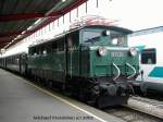 1670.25 am 09.Juni 2002 mit einem Sonderzug in Wien S�dbahnhof ...