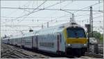 M 6 Dumm gelaufen: Ein Eurostar f�hrt in dem Bahnhof Bruxelles Midi ein und im selben Moment auch der Doppelzug aus Knokke/Blankenberge, sodass aus dem Bild des Eurostars, ein Bild des M 6 Steuerwagens wurde. 30.05.09 (Jeanny) 