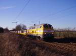 BR 216 216 012-5 f�hrt am 11.02.'08 mit einem Schwellenzug durch Ahlten